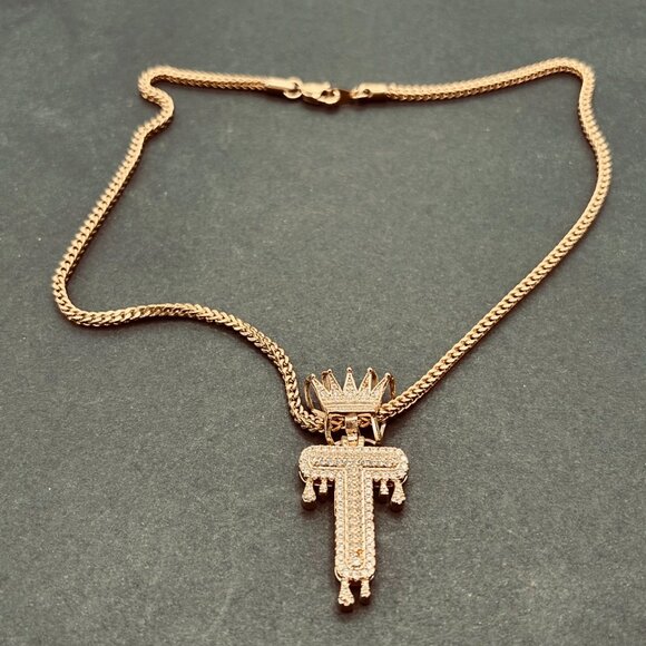 Hermosa Letter T Necklace - Picture 3 of 3